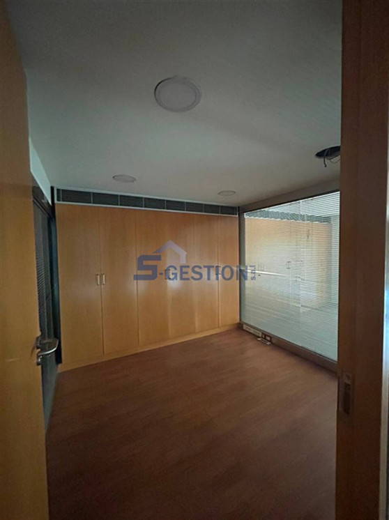 Shop Commercial Premises For Rent