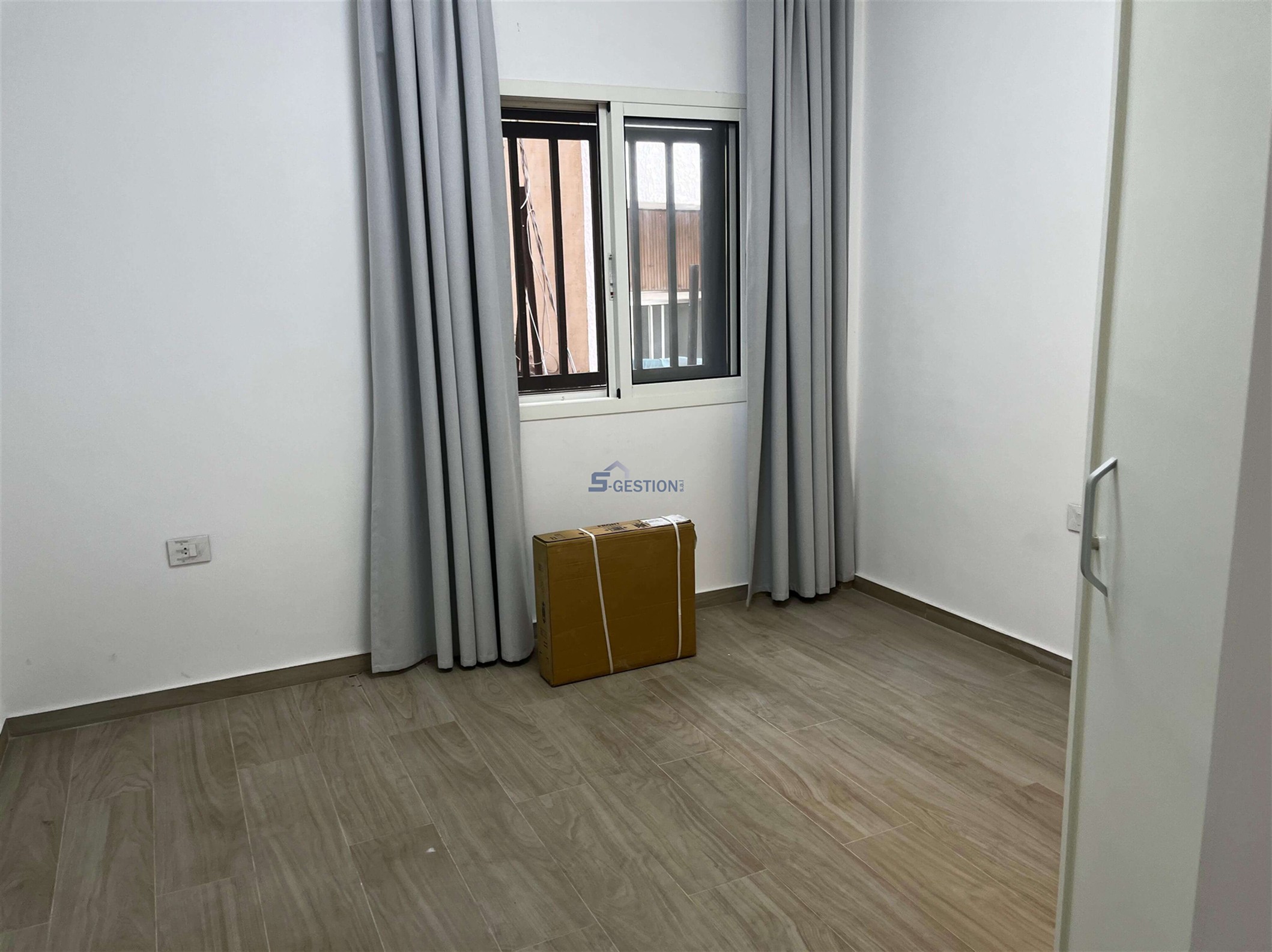 Apartment For Rent Furnished