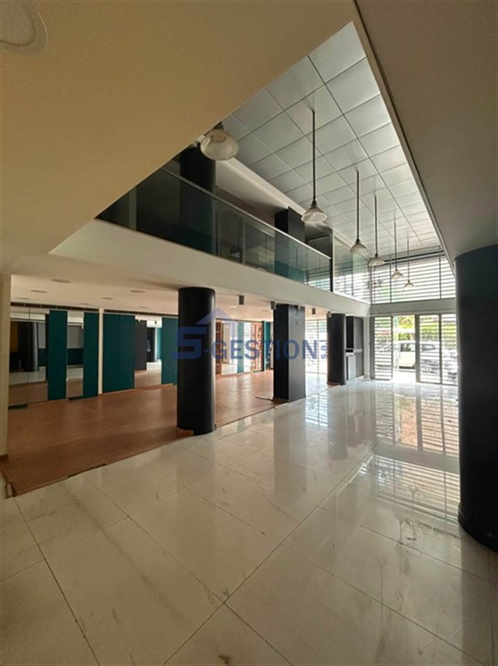 Shop Commercial Premises For Rent