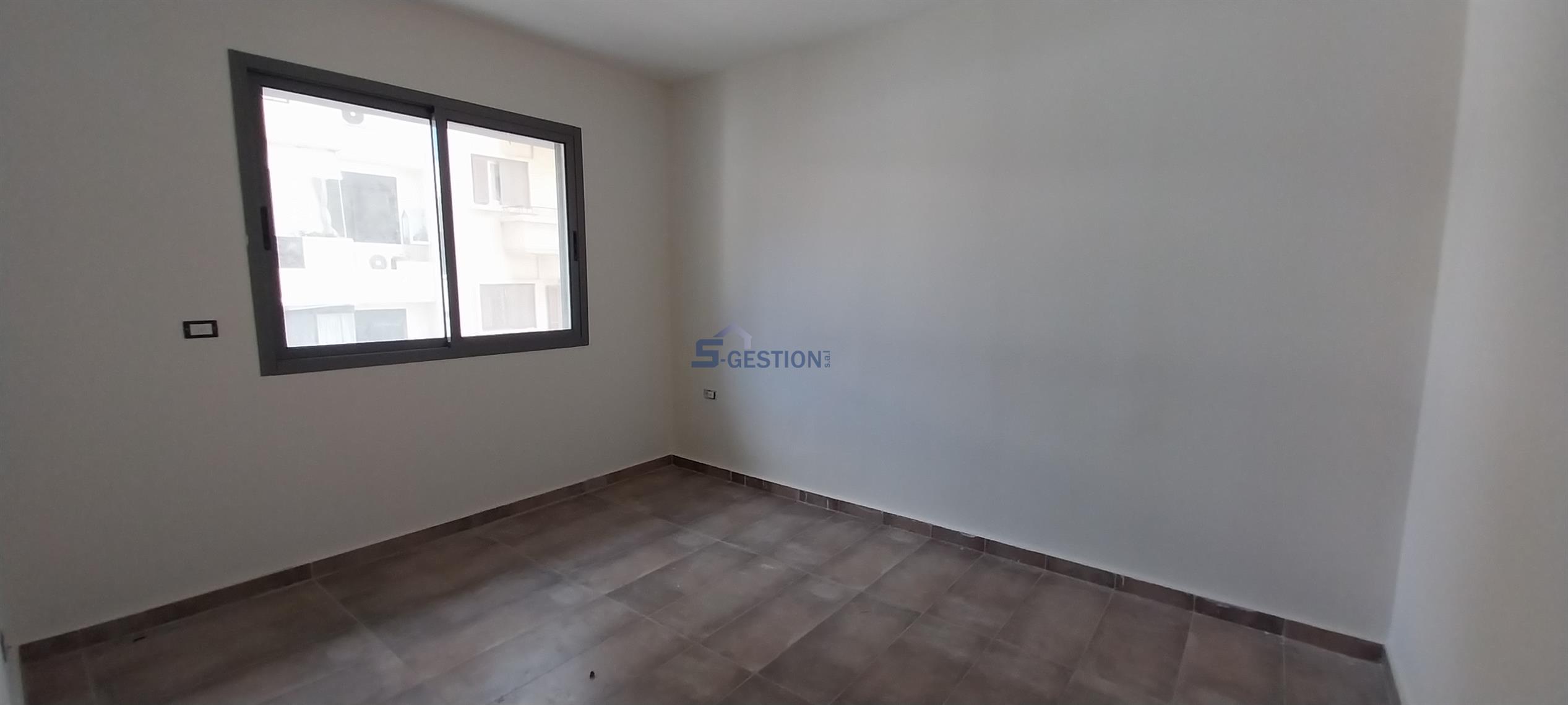 Appartement à V Sold external