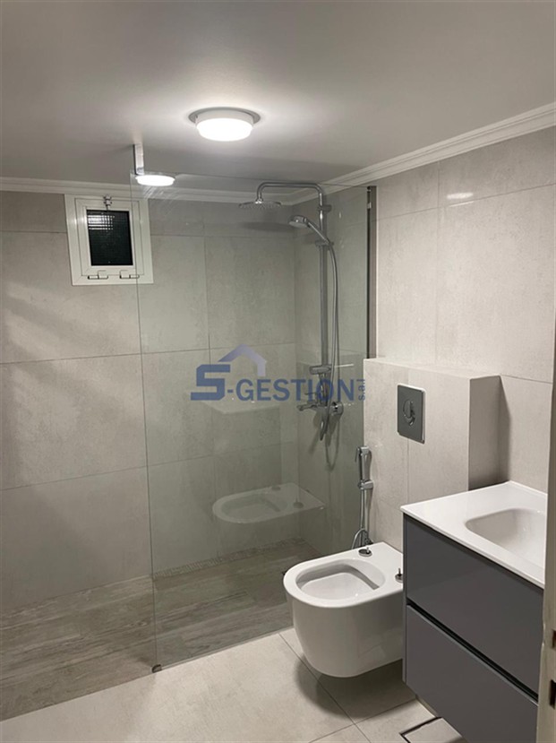 Appartement à Louer à Court Terme