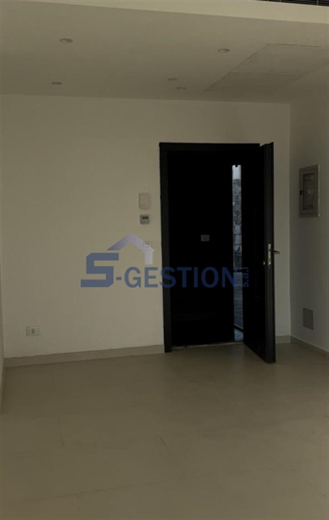 Appartement à V Sold external
