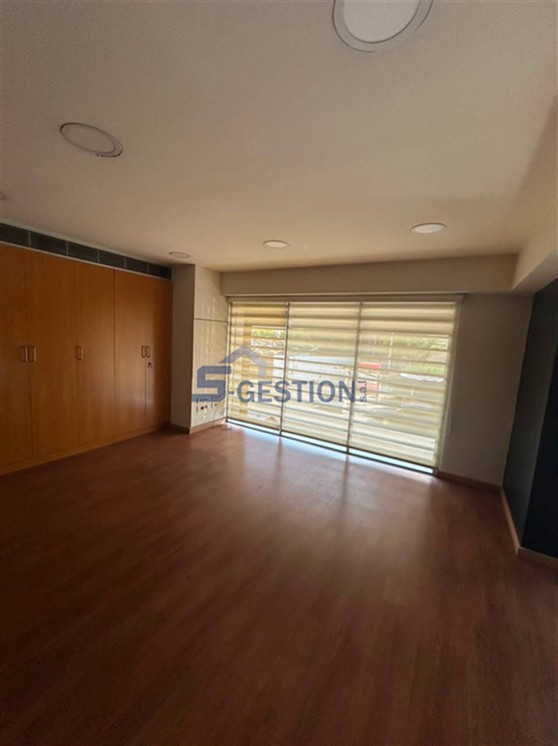 Shop Commercial Premises For Rent